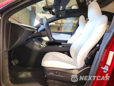 Zdjęcie 7 z 13 samochodu: 2026 TESLA MODEL Y VIN:7SAYGDEE7TA731105 - miniatura