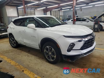 Czwarte zdjęcie samochodu z boku: 2025 CHEVROLET BLAZER 2LT VIN:3GNKBCR49SS236837 - miniatura