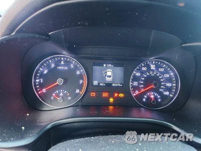 Zdjęcie 9 z 12 samochodu: 2019 KIA FORTE LXS VIN:3KPF24AD6KE107822 - miniatura