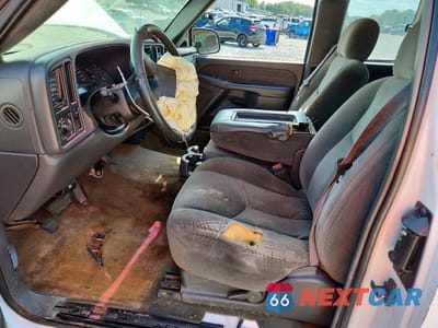 Zdjęcie 7 z 12 samochodu: 2003 CHEVROLET SILVERADO C1500 VIN:2GCEC19V131108914 - miniatura