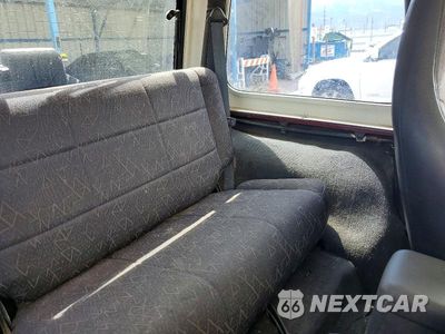 Zdjęcie 11 z 13 samochodu: 2001 JEEP WRANGLER / TJ SPORT VIN:1J4FA49S71P303301 - miniatura