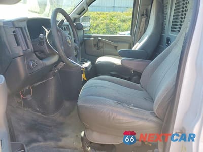 Zdjęcie 7 z 13 samochodu: 2017 CHEVROLET EXPRESS 3500 CARGO DELIVERY VAN VIN:1GCZGGFF8H1108301 - miniatura