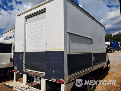 Trzecie zdjęcie samochodu z tyłu: 2014 CHEVROLET EXPRESS G4500 REFRIGERATED BOX TRUCK VIN:1GB6G5CG8E1212405 - miniatura