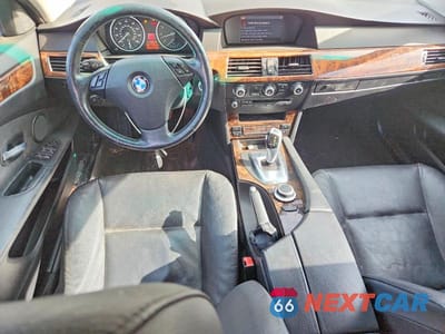 Zdjęcie 8 z 12 samochodu: 2008 BMW 528 XI VIN:WBANV13548CZ60014 - miniatura
