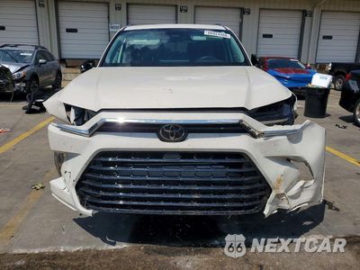 Piąte zdjęcie samochodu w środku: 2024 TOYOTA GRAND HIGHLANDER XLE VIN:5TDAAAB56RS069835 - miniatura