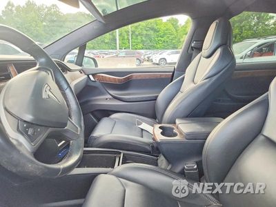 Zdjęcie 7 z 12 samochodu: 2019 TESLA MODEL X VIN:5YJXCAE2XKF181439 - miniatura