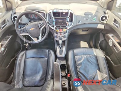 Zdjęcie 8 z 12 samochodu: 2020 CHEVROLET SONIC PREMIER VIN:1G1JF5SB3L4111470 - miniatura