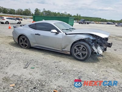 Czwarte zdjęcie samochodu z boku: 2025 FORD MUSTANG VIN:1FA6P8TH6S5122413 - miniatura