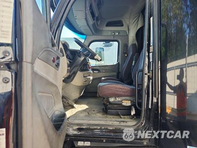 Zdjęcie 7 z 14 samochodu: 2019 PETERBILT 579 SEMI TRUCK VIN:1XPBDP9X8KD274921 - miniatura