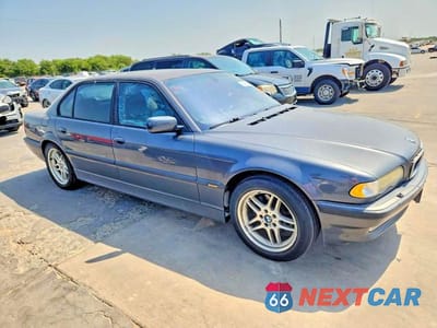 Czwarte zdjęcie samochodu z boku: 2001 BMW 740 IL VIN:WBAGH834X1DP18182 - miniatura