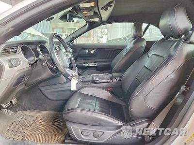 Zdjęcie 7 z 12 samochodu: 2021 FORD MUSTANG VIN:1FATP8UH8M5121218 - miniatura