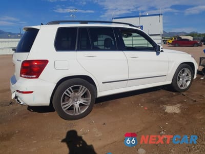 Trzecie zdjęcie samochodu z tyłu: 2015 MERCEDES-BENZ GLK 250 BLUETEC VIN:WDCGG0EB5FG403230 - miniatura