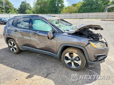 Czwarte zdjęcie samochodu z boku: 2019 JEEP COMPASS LATITUDE VIN:3C4NJCBB3KT699312 - miniatura