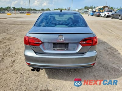 Zdjęcie 6 z 12 samochodu: 2013 VOLKSWAGEN JETTA GLI VIN:3VW5A7AJXDM244600 - miniatura