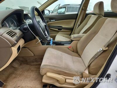 Zdjęcie 7 z 12 samochodu: 2010 HONDA ACCORD LX VIN:1HGCP2F30AA190322 - miniatura