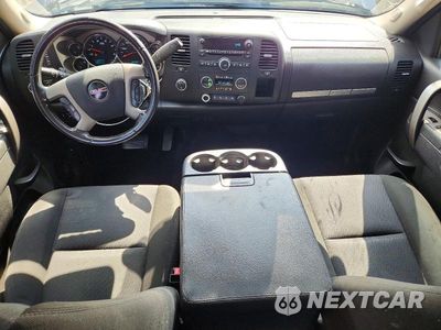 Zdjęcie 8 z 12 samochodu: 2011 GMC SIERRA K2500 SLE VIN:1GT120C86BF199488 - miniatura
