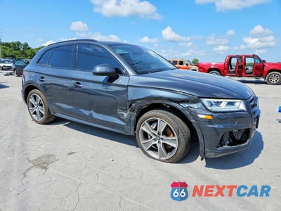Czwarte zdjęcie samochodu z boku: 2019 AUDI Q5 PREMIUM PLUS VIN:WA1BNAFY3K2082515 - miniatura