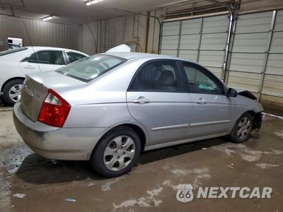 Trzecie zdjęcie samochodu z tyłu: 2005 KIA SPECTRA LX VIN:KNAFE121X55155881 - miniatura