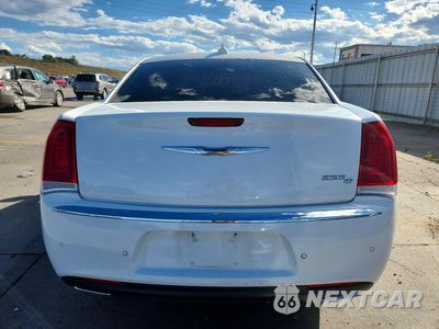 Zdjęcie 6 z 12 samochodu: 2015 CHRYSLER 300C VIN:2C3CCAEG5FH922515 - miniatura