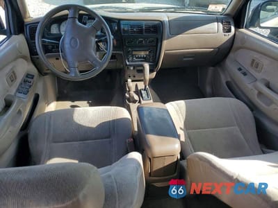 Zdjęcie 8 z 12 samochodu: 2001 TOYOTA TACOMA DOUBLE CAB VIN:5TEHN72N11Z742950 - miniatura