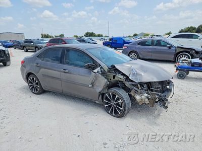 Czwarte zdjęcie samochodu z boku: 2018 TOYOTA COROLLA SE VIN:5YFBURHE1JP756896 - miniatura