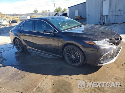 Czwarte zdjęcie samochodu z boku: 2022 TOYOTA CAMRY XSE VIN:4T1K61AK1NU057591 - miniatura