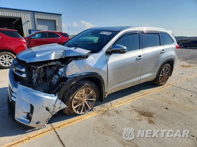 2018 TOYOTA HIGHLANDER XLE 5TDJZRFH7JS550029 - główne zdjęcie licytacji z USA - miniatura