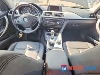 Zdjęcie 8 z 12 samochodu: 2014 BMW 320 I XDRIVE VIN:WBA3C3C57EF985167 - miniatura
