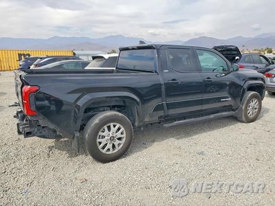 Trzecie zdjęcie samochodu z tyłu: 2025 TOYOTA TACOMA SR5 VIN:3TMKB5FN8SM050213 - miniatura