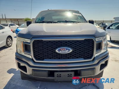 Piąte zdjęcie samochodu w środku: 2018 FORD F150 SUPERCREW VIN:1FTEW1CP7JKE22078 - miniatura