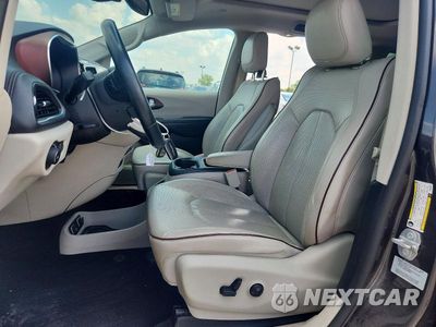 Zdjęcie 7 z 14 samochodu: 2017 CHRYSLER PACIFICA LIMITED VIN:2C4RC1GGXHR560830 - miniatura