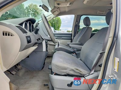 Zdjęcie 7 z 13 samochodu: 2008 DODGE GRAND CARAVAN SXT VIN:1D8HN54P08B162334 - miniatura