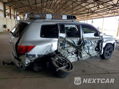 Trzecie zdjęcie samochodu z tyłu: 2010 TOYOTA HIGHLANDER LIMITED VIN:5TDDK3EH8AS010446 - miniatura