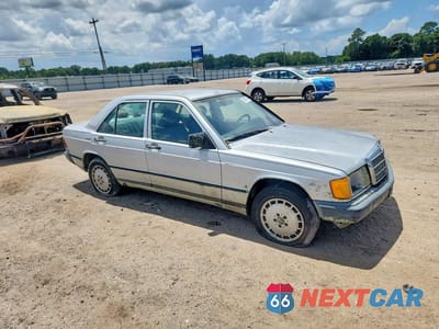 Czwarte zdjęcie samochodu z boku: 1986 MERCEDES-BENZ 190 E 2.3 VIN:WDBDA24D5GF222997 - miniatura