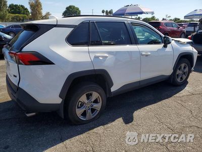 Trzecie zdjęcie samochodu z tyłu: 2024 TOYOTA RAV4 XLE VIN:2T3W1RFVXRW302404 - miniatura