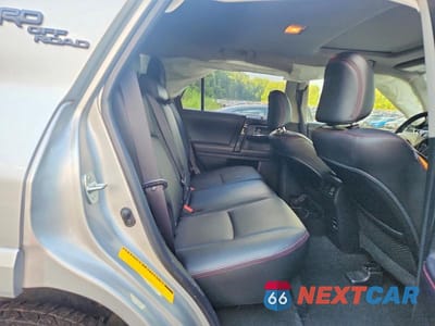 Zdjęcie 10 z 12 samochodu: 2018 TOYOTA 4RUNNER TRD OFF-ROAD PREMIUM VIN:JTEBU5JR0J5610147 - miniatura
