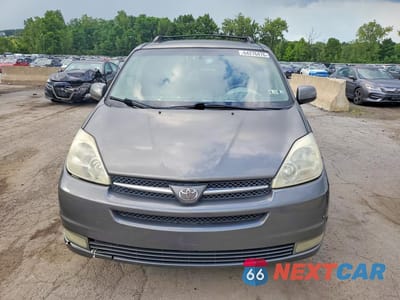 Piąte zdjęcie samochodu w środku: 2004 TOYOTA SIENNA XLE LIMITED 7 PASSENGER VIN:5TDZA22C94S121040 - miniatura