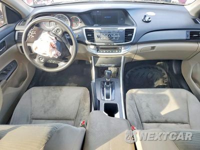 Zdjęcie 8 z 12 samochodu: 2015 HONDA ACCORD LX VIN:1HGCR2F38FA257329 - miniatura