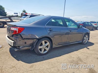 Trzecie zdjęcie samochodu z tyłu: 2013 TOYOTA CAMRY SE VIN:4T1BF1FK4DU272115 - miniatura