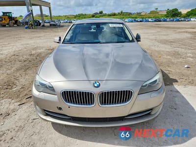 Piąte zdjęcie samochodu w środku: 2013 BMW 528 I VIN:WBAXG5C53DD233428 - miniatura