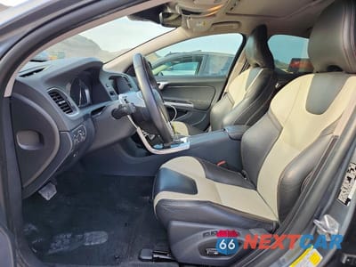 Zdjęcie 7 z 13 samochodu: 2016 VOLVO S60 CROSS COUNTRY T5 VIN:YV4612UMXG2001278 - miniatura
