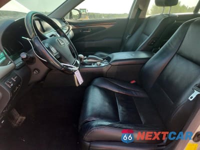 Zdjęcie 7 z 12 samochodu: 2014 LEXUS LS 460 VIN:JTHCL5EF9E5021677 - miniatura