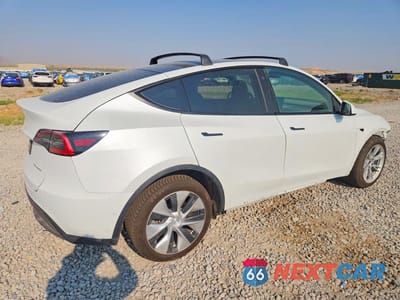 Trzecie zdjęcie samochodu z tyłu: 2021 TESLA MODEL Y VIN:5YJYGDEE4MF097043 - miniatura