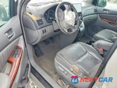 Zdjęcie 8 z 14 samochodu: 2005 TOYOTA SIENNA XLE 7 PASSENGER VIN:5TDBA22C25S039508 - miniatura