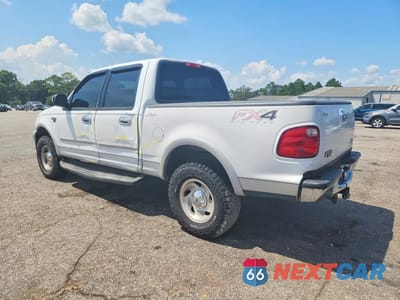 Drugie zdjęcie samochodu z przodu: 2001 FORD F150 SUPERCREW VIN:1FTRW08L31KB97658 - miniatura