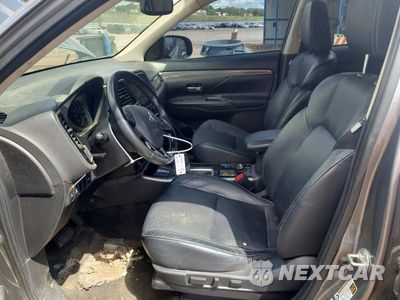 Zdjęcie 7 z 12 samochodu: 2020 MITSUBISHI OUTLANDER SE VIN:JA4AD3A30LJ001760 - miniatura