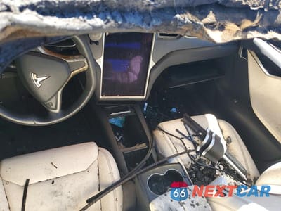 Zdjęcie 9 z 11 samochodu: 2018 TESLA MODEL S VIN:5YJSA1E41JF243066 - miniatura