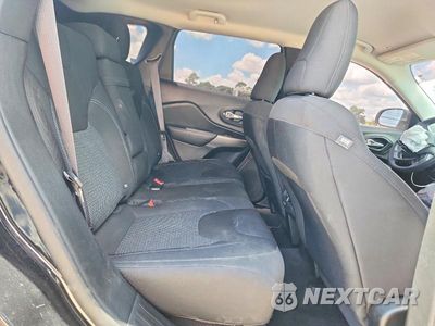 Zdjęcie 11 z 13 samochodu: 2019 JEEP CHEROKEE LATITUDE VIN:1C4PJLCB6KD187282 - miniatura