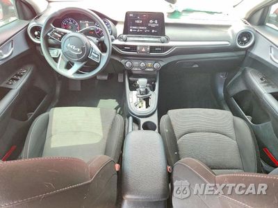 Zdjęcie 8 z 12 samochodu: 2024 KIA FORTE LXS VIN:3KPF24AD2RE783713 - miniatura