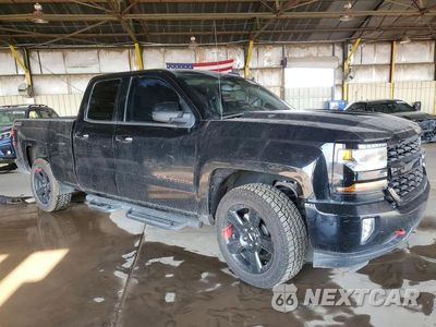 Czwarte zdjęcie samochodu z boku: 2017 CHEVROLET SILVERADO K1500 LT VIN:1GCVKREC3HZ394771 - miniatura